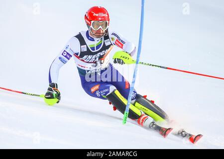 Zagabria, Croazia - 5 gennaio 2020 : Zan Kranjec dalla Slovenia in competizione durante l'Audi FIS Alpine Ski World Cup 2019/2020, 3rd Mens Slalom, Snow Quee Foto Stock
