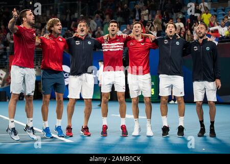 La Serbia celebra dopo aver battuto la Spagna 2-1 durante la finale della Coppa ATP 2020 alla Ken Rosewall Arena, Sydney, Australia, il 12 gennaio 2020. Foto Di Peter Dovgan. Foto Stock