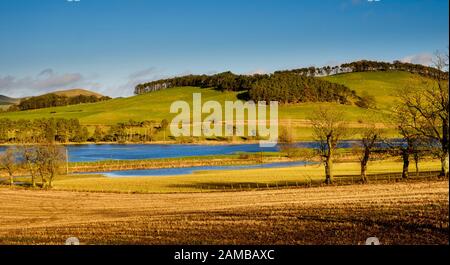 I campi allagati dopo la pioggia intensa nei pressi di Broughton Nei Confini scozzesi Foto Stock