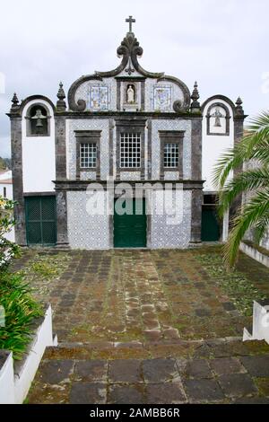 Kapelle Und Kloster Caloura, Agua De Pau, Sao Miguel, Azoren, Portogallo Foto Stock