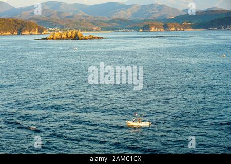 Attracco delle navi da crociera e resort con vista Sulle Baie di Huatulco di Huatulco, Messico, Baia di l'Entrega, Bahias de Huatulco, Oaxaca, spiaggia di Santa Cruz Foto Stock