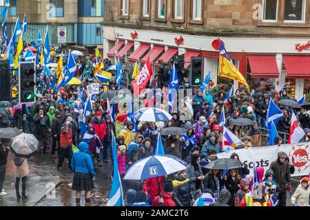 A Glasgow Tutti Sotto Un solo Banner, AUOB, organizza una marcia a sostegno dell'indipendenza scozzese dopo il successo della SNP nelle elezioni generali del 2019 Foto Stock