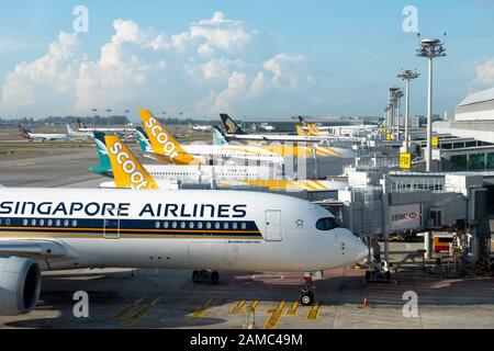 Aeromobili presso l'Aeroporto Changi di Singapore Foto Stock