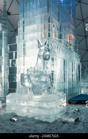 Hrebienok: Tatranska Ladovy Dom (Tatra Ice Dome) 2019/2020 - Cattedrale Di Notre Dame. Slovacchia. Europa Foto Stock