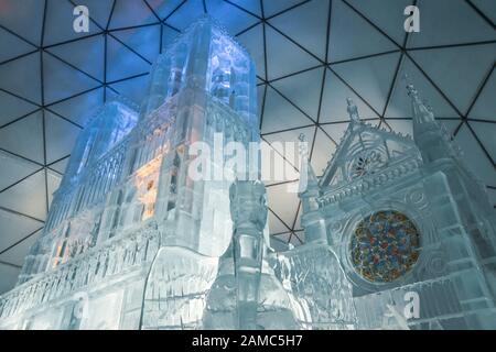 Hrebienok: Tatranska Ladovy Dom (Tatra Ice Dome) 2019/2020 - Cattedrale Di Notre Dame. Slovacchia. Europa Foto Stock