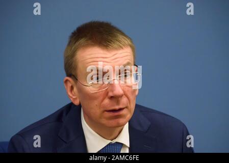RIGA, LETTONIA. 10th gennaio 2020. Edgars Rinkevics, ministro degli Affari esteri della Lettonia, durante la conferenza stampa di Peter Szijjjarto, ministro degli Affari esteri e del commercio dell'Ungheria e Edgars Rinkevics, ministro degli Affari esteri della Lettonia. Foto Stock