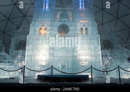 Hrebienok: Tatranska Ladovy Dom (Tatra Ice Dome) 2019/2020 - Cattedrale Di Notre Dame. Slovacchia. Europa Foto Stock