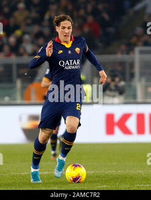 Roma, Italia, 12th Gennaio, 2020. Nicolo Zaniolo di Roma in azione durante la Serie UNA partita di calcio tra Roma e la Juventus allo Stadio Olimpico. Credit Riccardo De Luca - Aggiornamento Immagini / Alamy Live News Foto Stock