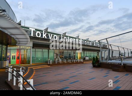 Tokyo, Giappone - 2 Novembre 2019. Vista dell'Aeroporto Haneda di Tokyo (HND). Haneda è stato l'aeroporto più trafficato di 3rd in Asia, nel 2018 ha gestito 87.098.683 passeggeri. Foto Stock
