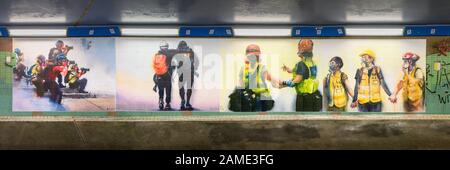 12 Gennaio 2020. Tai Wai, l'arte Di Protesta di Hong Kong in un tunnel pedonale. Foto Stock