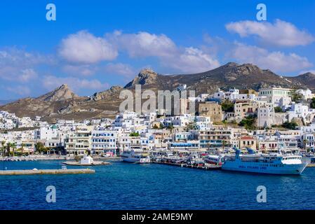 Porto di Naxos, un'isola greca nel Mare Egeo, Grecia Foto Stock