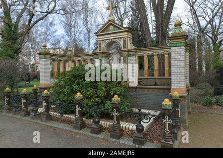 Familiengrab Friedrich Eduard Hoffmann, Dorotheenstädtischer Friedhof, Chausseestraße, Mitte, Berlin, Deutschland Foto Stock