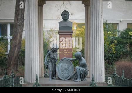 Prendete Johann Friedrich August Borsig, Dorotheenstädtischer Friedhof, Chausseestraße, Mitte, Berlin, Deutschland Foto Stock