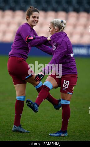 Londra, INGHILTERRA - 12 gennaio: L-R Tessel Middag di West Ham United WFC e Adriana Leon di West Ham United WFC durante Barclays fa Women's Super League Foto Stock