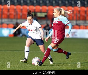 Londra, INGHILTERRA - 12 gennaio: Adriana Leon di West Ham United WFC in azione durante Barclays fa Women's Super League tra Tottenham Hotspur e West Foto Stock