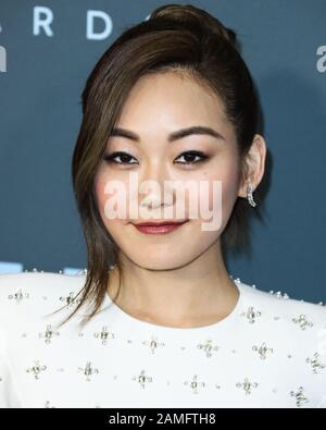 Santa MONICA, LOS ANGELES, CALIFORNIA, Stati Uniti - 12 GENNAIO: Karen Fukuhara arriva al 25th annuale Critics' Choice Awards tenutosi al Barker Hangar il 12 gennaio 2020 a Santa Monica, Los Angeles, California, Stati Uniti. (Foto Di Xavier Collin/Agenzia Stampa Immagini) Foto Stock