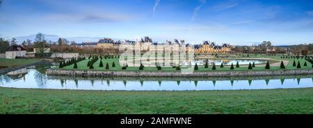 Francia, Senna e Marna, Fontainebleau, parco e Chateau Royal de Fontainebleau elencati come Patrimonio Mondiale dall'UNESCO, Grand Jardin con il Rond d'eau // Foto Stock
