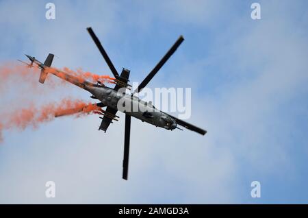 Zeltweg, Austria - Luglio 1st 2011: Mi 24 elicottero in airshow - airpower11 - a Zeltweg, Stiria Foto Stock