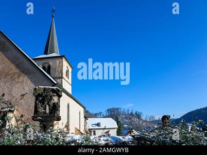 Europa, Lussemburgo, Septfontaines, Chiesa di Saint-Martin in inverno Foto Stock