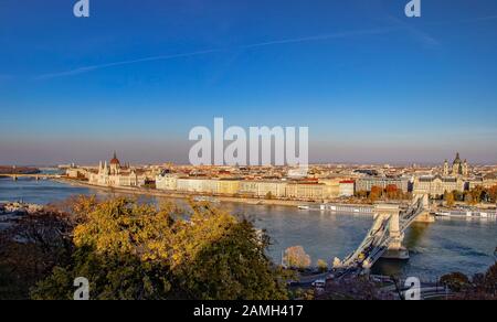 Vista generale dal castello di Buda a Budapest, Ungheria. Foto Stock