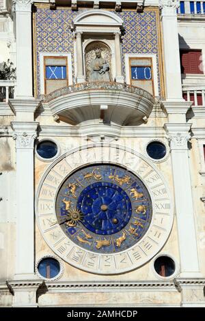 Torre dell'Orologio in Piazza San Marco, Venezia Foto Stock