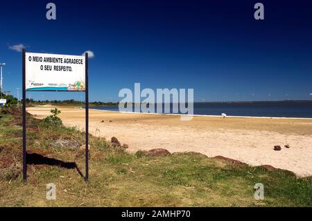 Spiaggia Di Graciosa, Lago Di Palmas, Fiume Tocantins, Palmas, Tocantins, Brasile Foto Stock