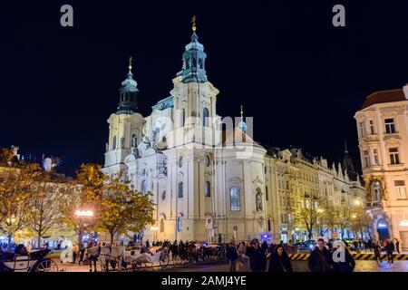 Chiesa Di San Nicola, Piazza Della Città Vecchia, Praga, Repubblica Ceca Foto Stock
