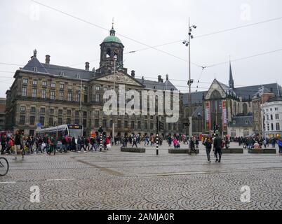 Il Palazzo reale di Amsterdam in piazza Dam ad Amsterdam, Paesi Bassi Foto Stock