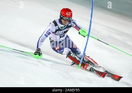 Zagabria, Croazia - 5 gennaio 2020 : Stefan Hadalin dalla Slovenia in gara sulla 2nd durante la Coppa del mondo di Sci Alpino Audi FIS 2019/2020, 3rd Mens Foto Stock