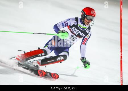 Zagabria, Croazia - 5 gennaio 2020 : Stefan Hadalin dalla Slovenia in gara sulla 2nd durante la Coppa del mondo di Sci Alpino Audi FIS 2019/2020, 3rd Mens Foto Stock