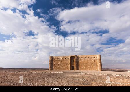 Qasr Kharanah, al quasr Khanara, Desrt castello, Amman, il deserto orientale, Giordania, Medio Oriente e Asia Foto Stock