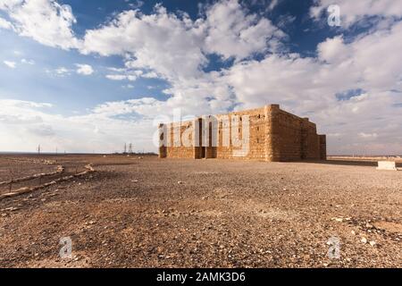 Qasr Kharanah, al quasr Khanara, Desrt castello, Amman, il deserto orientale, Giordania, Medio Oriente e Asia Foto Stock