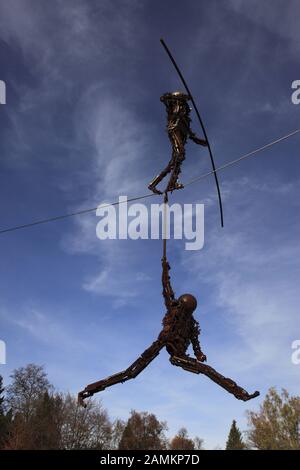 Sculture ballerine di corda di Siegfried Ulmer al Museo Dell'Immaginazione di Lothar-Günther Buchheim a Bernried sul Lago Starnberg, alta Baviera, Germania, Europe.Buchheim a Bernried sul Lago Starnberg, alta Baviera, Germania, Europa. [traduzione automatizzata] Foto Stock