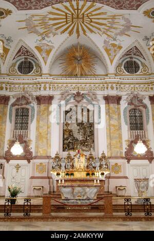 La Bürgersaalkirche (la Bürgersaal) a Neuhauserstrasse 14 a Monaco di Baviera. Interno della 'chiesa superiore' del Bürgersaal - altare. [traduzione automatizzata] Foto Stock