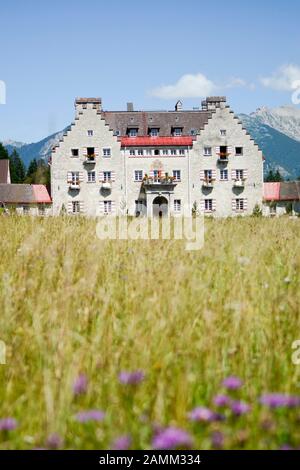 Escursione a tema sotto il motto "Questa è la vetta" intorno al vertice del G7 2015 a Elmau. L'escursione porta da Ferchensee a Schloss Elmau attraverso il mondo alpino del Karwendel. [traduzione automatizzata] Foto Stock