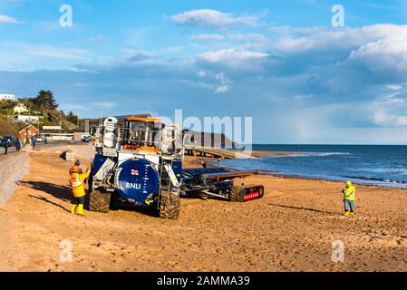 Exmouth, DEVON, UK - 3APR2019: Il Veicolo Supacon Launch and Recovery utilizzato con RNLB R & J Welburn, una scialuppa di salvataggio di Classe Shannon. Foto Stock