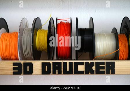 Stampa 3D nella cosiddetta guardia inventore vicino a Columbusplatz. Il negozio funziona come fablab e, con i suoi laboratori aperti, offre spazi creativi per coloro che sono interessati alla tecnologia. [traduzione automatizzata] Foto Stock
