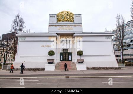 Secession Building una galleria d'arte contemporanea, Karlsplatz, Vienna, Austria. Foto Stock