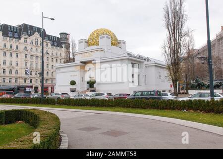 Secession Building una galleria d'arte contemporanea, Karlsplatz, Vienna, Austria. Foto Stock