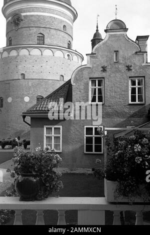 Blick auf Schloss Gripsholm bei Stockholm, Schweden, 1969. Vista del castello di Gripsholm vicino a Stoccolma, Svezia, 1969. Foto Stock