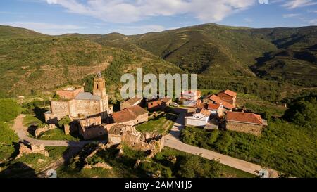 Treguajantes villaggio abbandonato in La Rioja provincia, Spagna Foto Stock