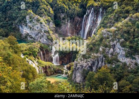 Grande cascata con serie di cascate da alto punto vintage. Foto Stock