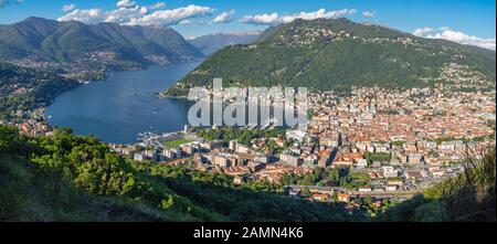 Como - La città tra i monti e il lago di Como. Foto Stock