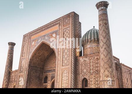 Uzbekistan, SAMARKANDA 2019: Architettura di Samarkanda Foto Stock