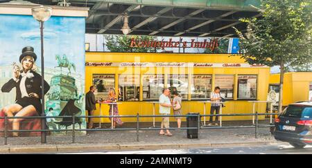 La konnopke imbiss, konnopke fast food diner Foto Stock