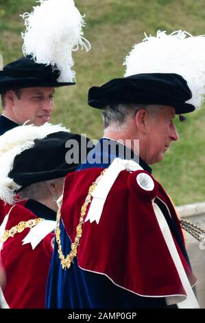 Cerimonia Garter, Castello Di Windsor, Berkshire, Regno Unito. 17th giugno 2013. Il Duca di Cambridge, il Principe Guglielmo, sua Maestà la Regina e il Principe di Galles partecipano alla storica cerimonia del Garter presso la Cappella di San Giorgio, il Castello di Windsor. Credito: Maureen Mclean/Alamy Foto Stock