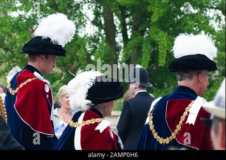 Cerimonia Garter, Castello Di Windsor, Berkshire, Regno Unito. 17th giugno 2013. Il Duca di Cambridge, il Principe Guglielmo, sua Maestà la Regina e il Principe di Galles partecipano alla storica cerimonia del Garter presso la Cappella di San Giorgio, il Castello di Windsor. Credito: Maureen Mclean/Alamy Foto Stock