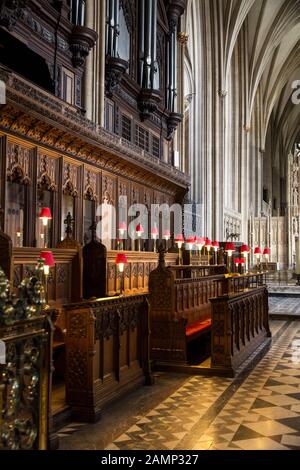 BRISTOL, REGNO UNITO - 8 APRILE 2019. Interno della Cattedrale di Bristol fondata nel 1140, originariamente chiamata Abbazia di Sant'Agostino. Bristol, Inghilterra, Regno Unito, 8 Aprile 2019 Foto Stock
