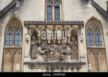 BRISTOL, REGNO UNITO - 8 APRILE 2019. Cattedrale di Bristol fondata nel 1140, originariamente chiamata Abbazia di Sant'Agostino. Bristol, Inghilterra, Regno Unito, 8 Aprile 2019 Foto Stock