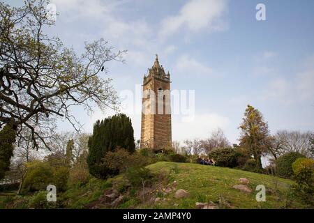 BRISTOL, REGNO UNITO - 8 APRILE 2019. Cabot Tower è un edificio di grado II costruito nella 1890s, situato in un parco pubblico su Brandon Hill, tra la città Foto Stock